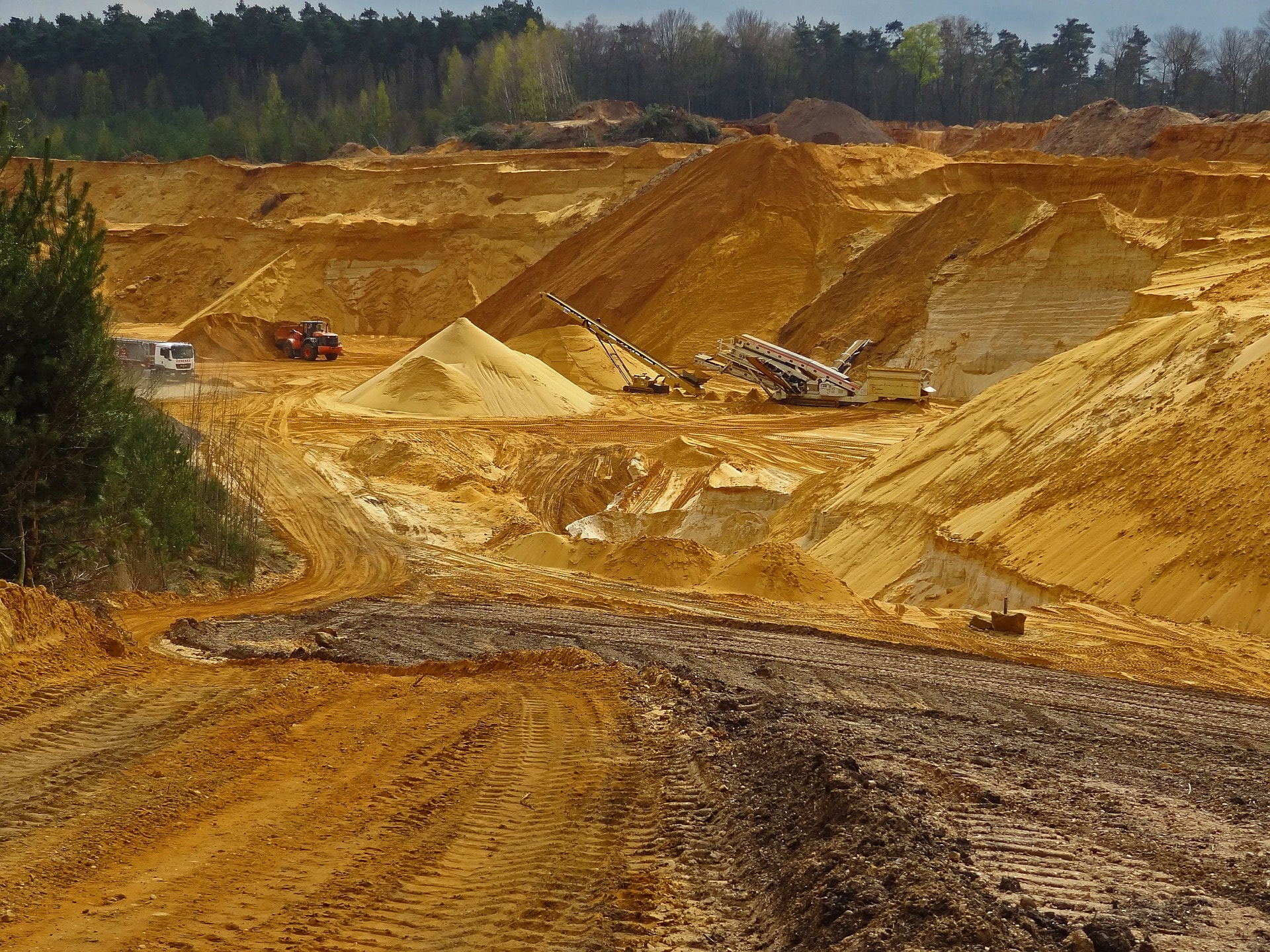 open-pit-sand mining-567722_1920